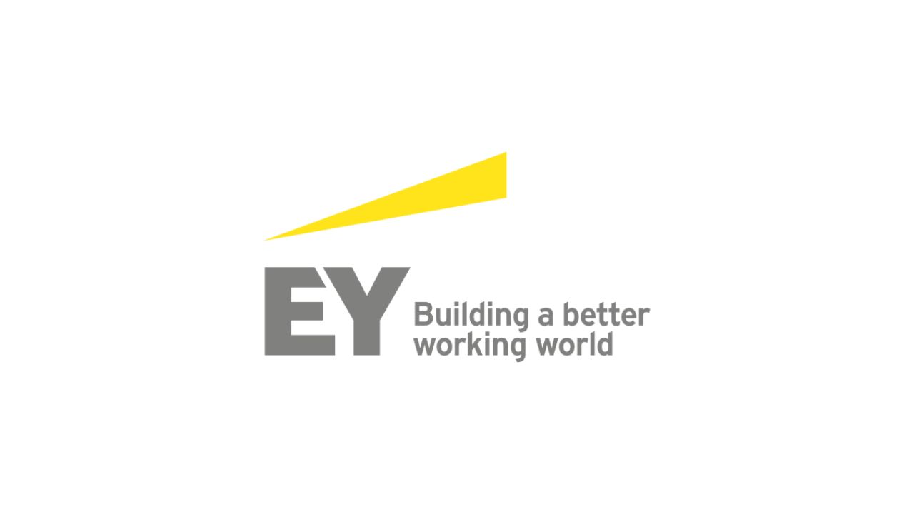 Breaking: EY 2026 CA Stream Bursary Opens – South African Students Apply Now!
